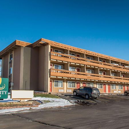Quality Inn East Dubuque Eksteriør billede