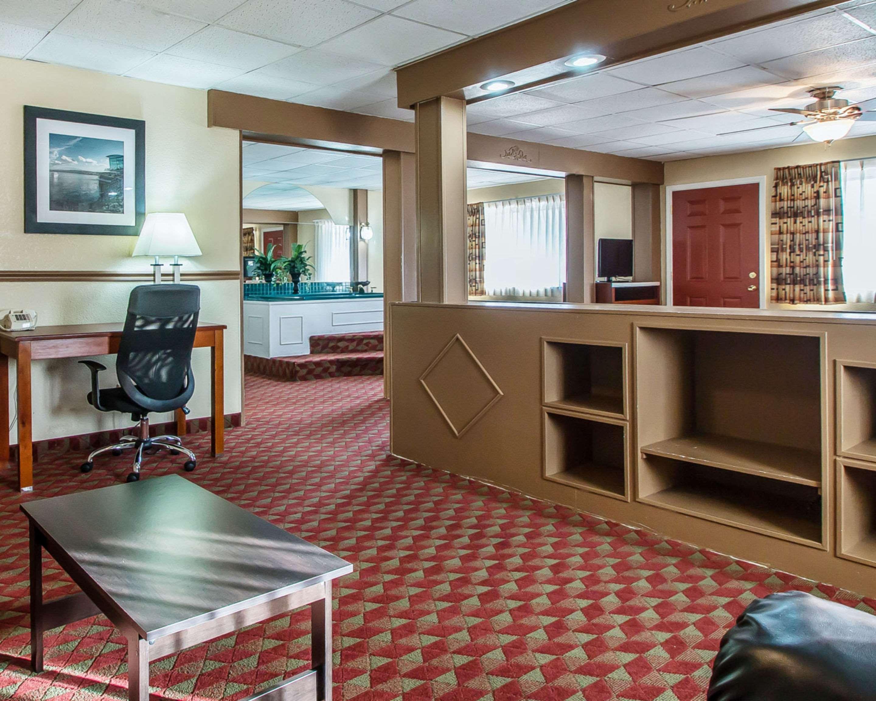 Quality Inn East Dubuque Eksteriør billede