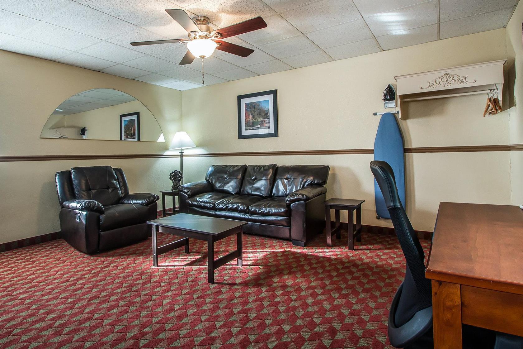 Quality Inn East Dubuque Eksteriør billede