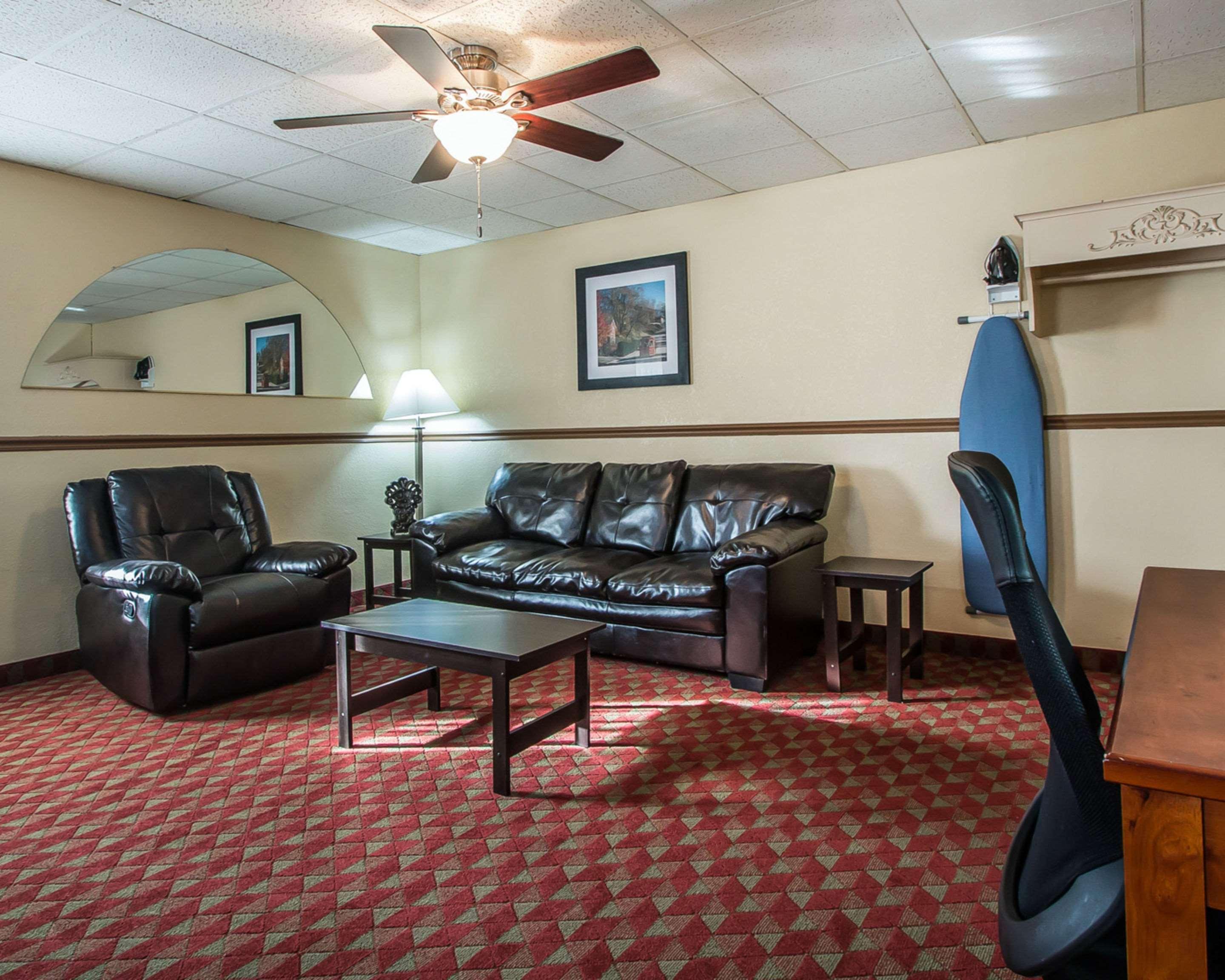 Quality Inn East Dubuque Eksteriør billede