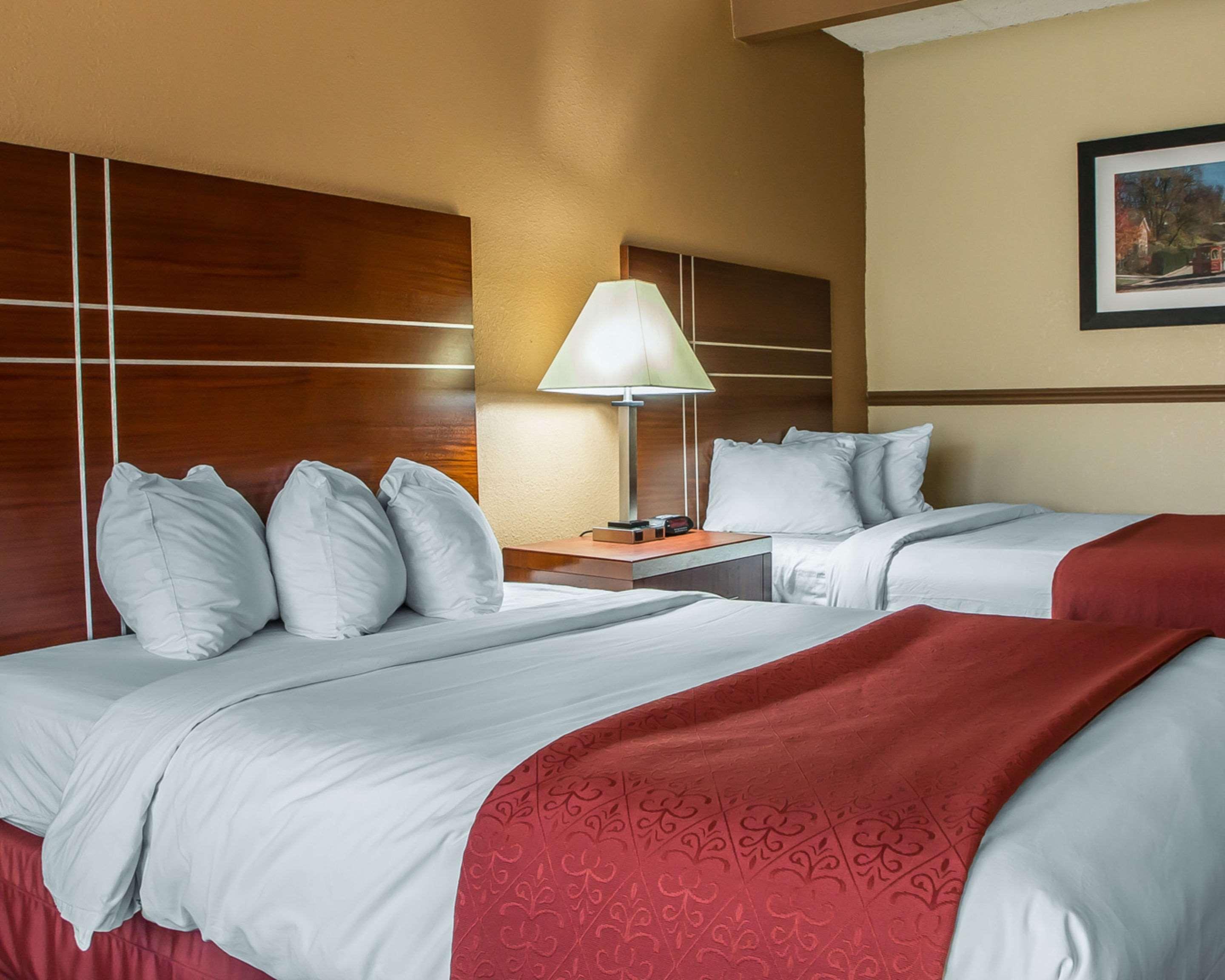 Quality Inn East Dubuque Eksteriør billede