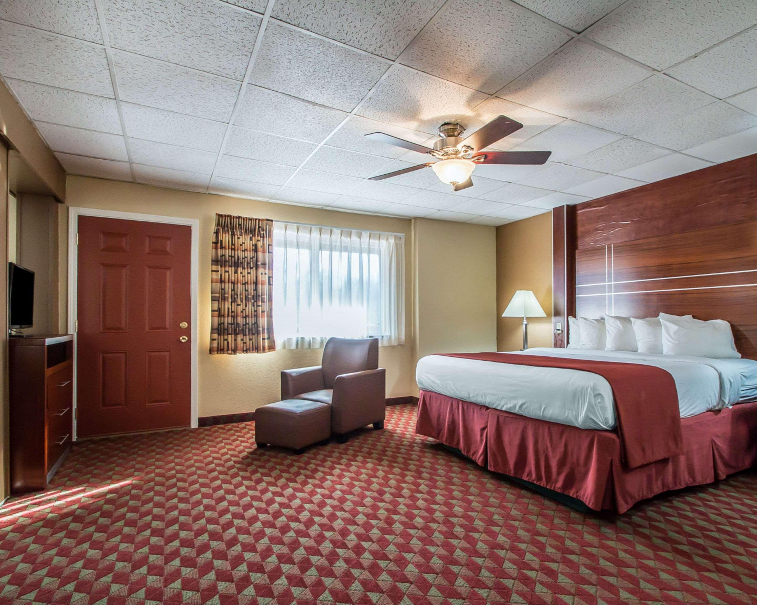 Quality Inn East Dubuque Eksteriør billede