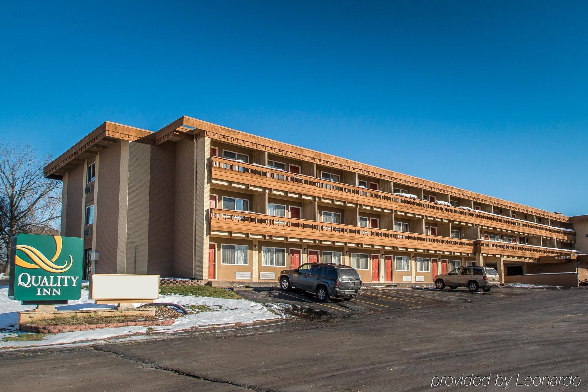Quality Inn East Dubuque Eksteriør billede